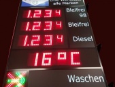 Benzinpreis-Anzeigetafel