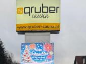 Videowaende-fuer-bestehende-Werbeyplone