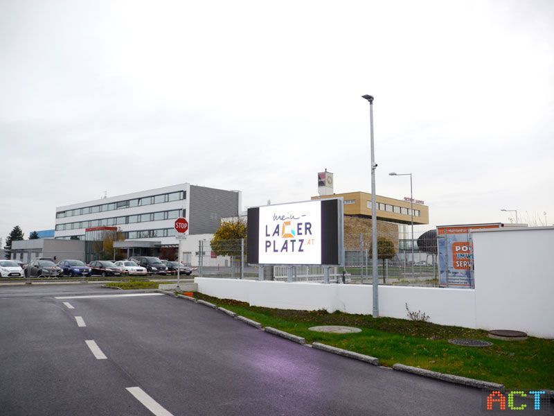 Digitale-Aussenwerbeanlage