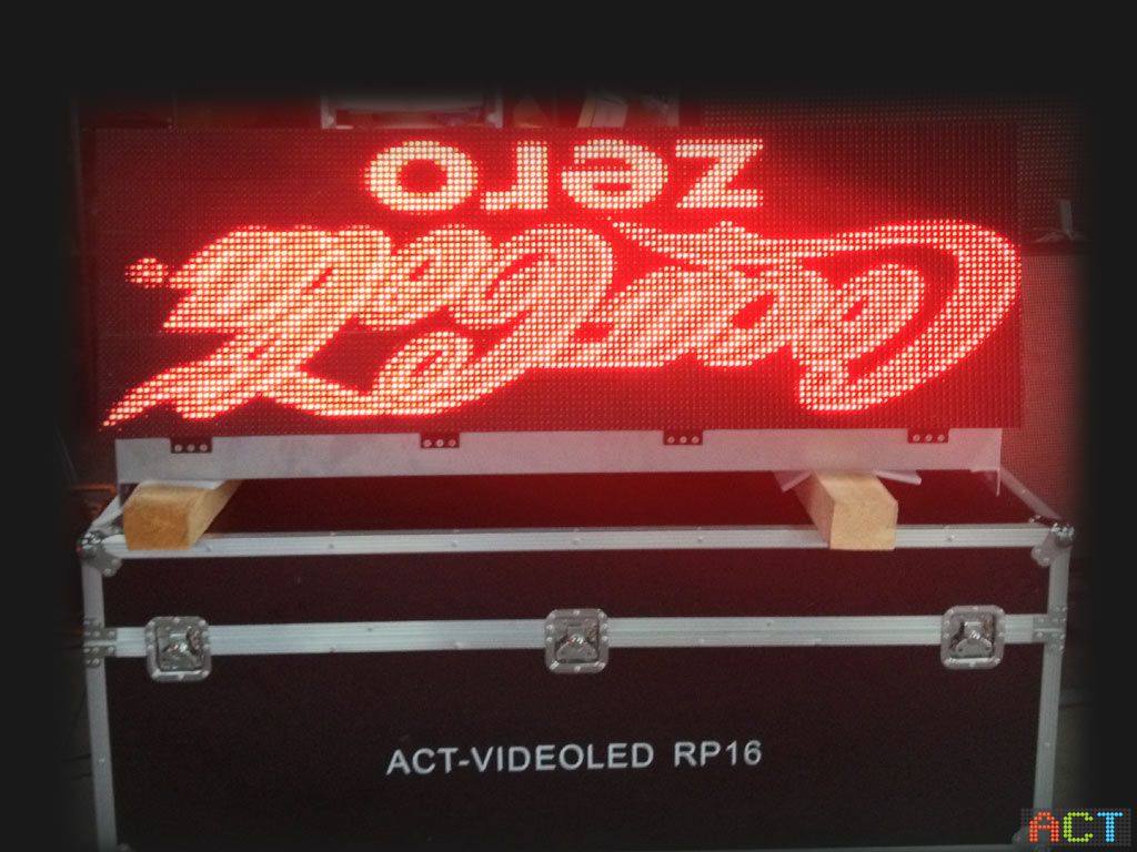 act_aufklappbare_led-anzeigen_fuer_frontwartung_siegesdenkmal_bozen_1