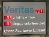 Hinweisschild unfallfrei