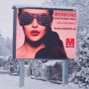 Digitale Outdoor Bildschirme