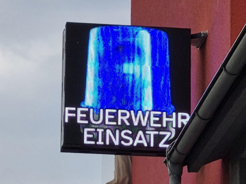 Warnanzeigen Feuerwehrausfahrt